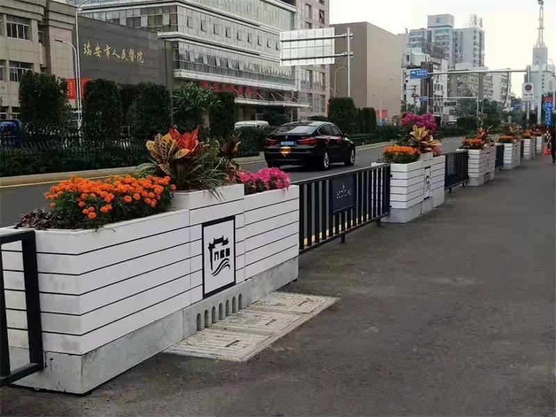 道路护栏花箱新趋势有哪些？